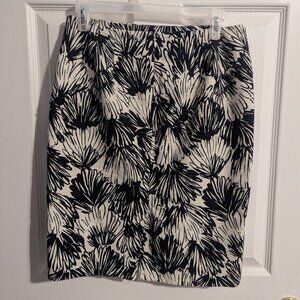 Ann Taylor black and white floral skirt - 4